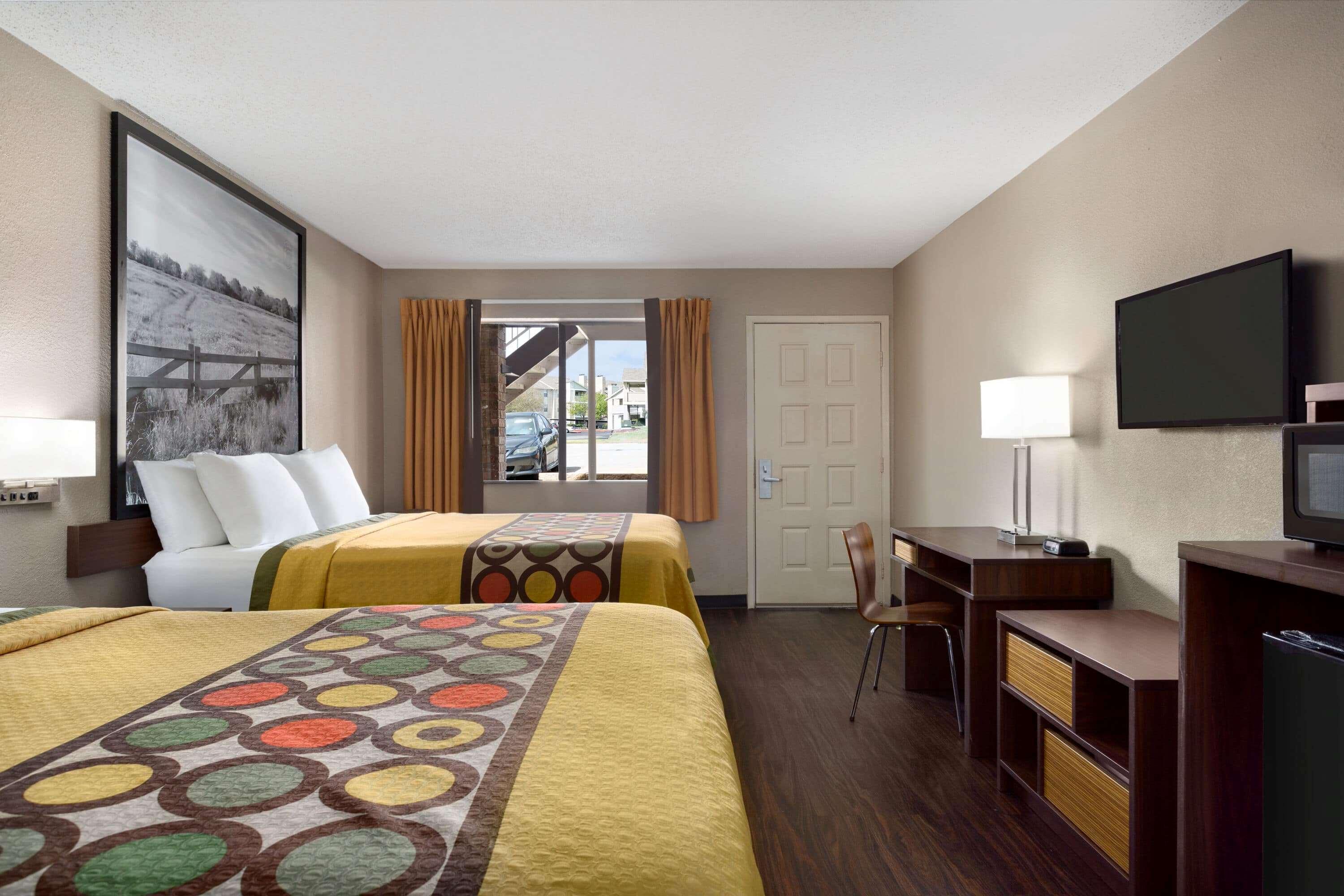 Super 8 By Wyndham Universal City Dış mekan fotoğraf