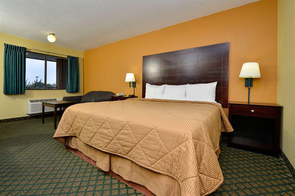 Super 8 By Wyndham Universal City Dış mekan fotoğraf